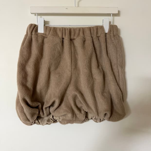 새상품 모헤어 펌킨 반바지 (베이지)