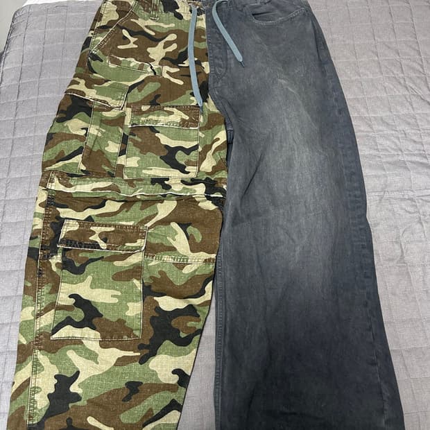 [S] 발렌시아가 다크 카모 하이브리드 배기 팬츠