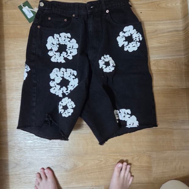 데님티어스 흑청 데님 버뮤다팬츠