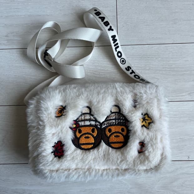 베이프 베이비마일로 퍼 미니 크로스백