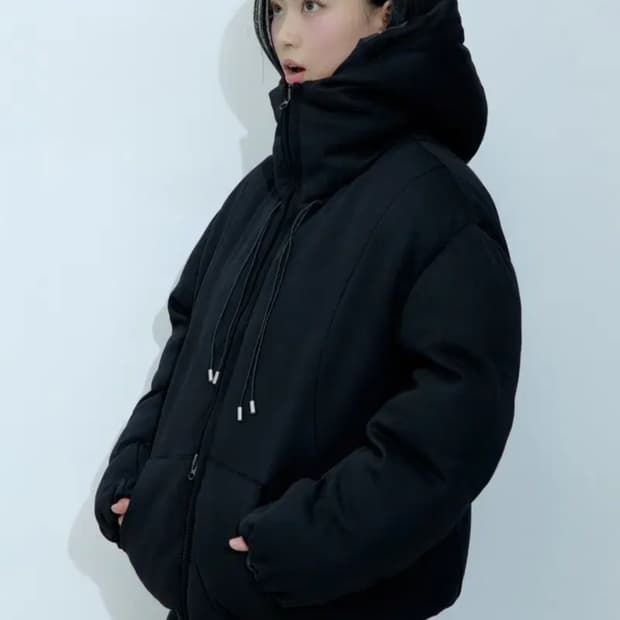 러프넥 후드 푸퍼 다운 자켓 M 블랙패딩 