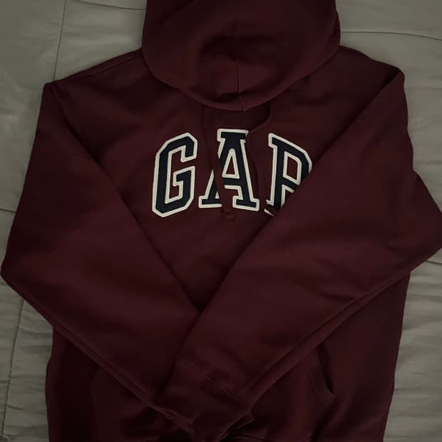 갭 루비와인 후드티