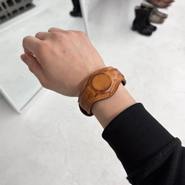 미하라 야스히로 인비저블 레더 와치