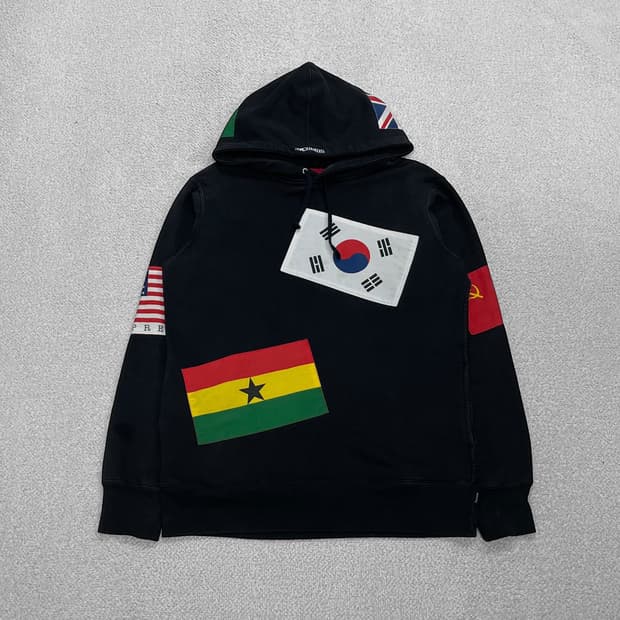 슈프림 Supreme 13fw 만국기 패치 후드티 블랙