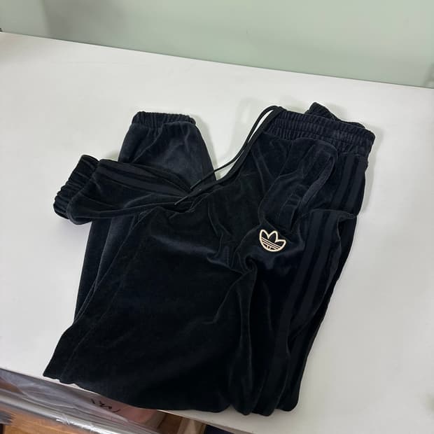 우먼M 아디다스 블랙 벨벳 트랙 조거팬츠