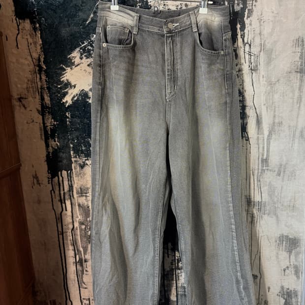 Gray Vintage jeans