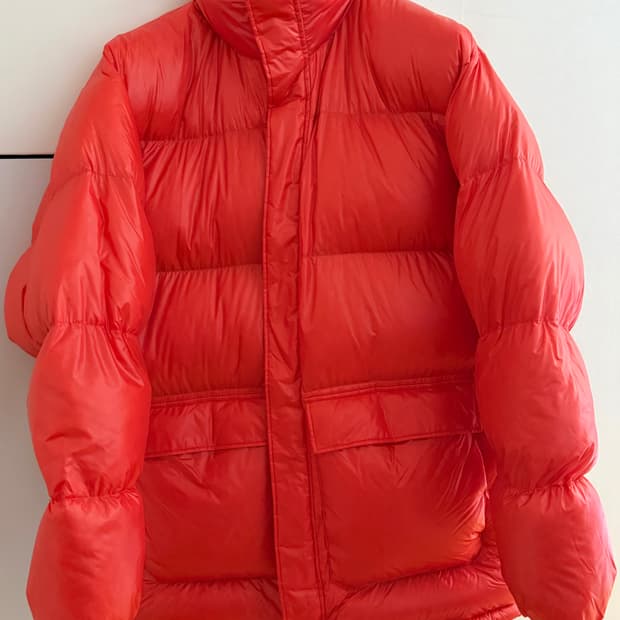 L) BEAMS 빔즈 다운 패딩 레드