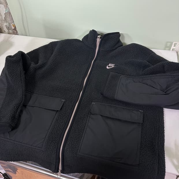 L 나이키 먹색 오버핏 포켓포인트 기본로고 플리스자켓