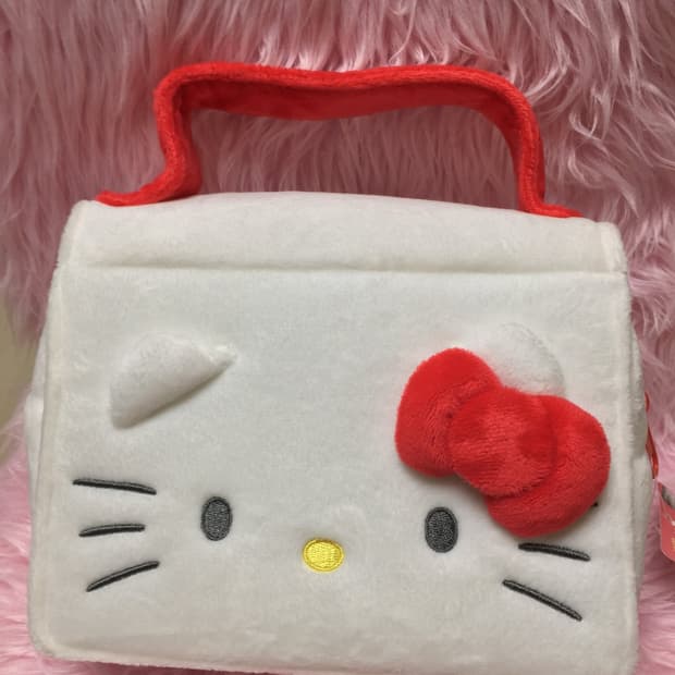 산리오 키티 파우치 백