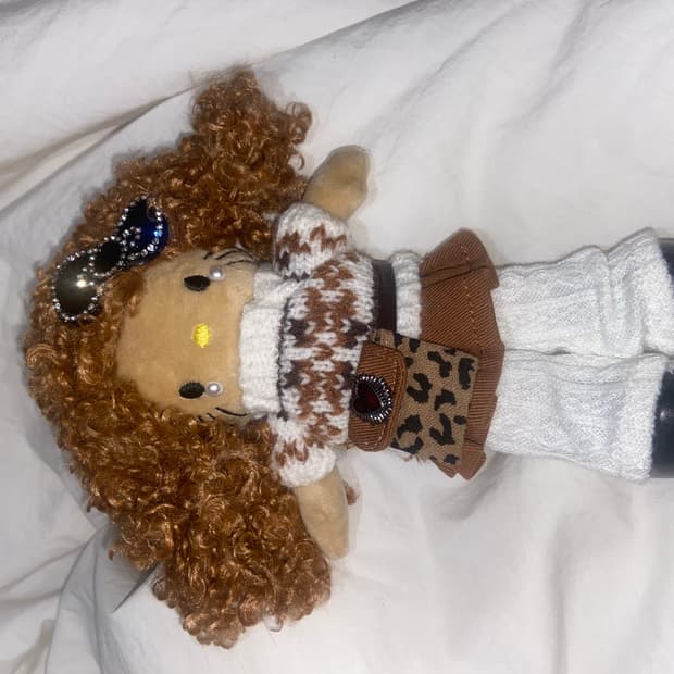 갸루 롱다리 키티 뽀글 파마 퍼머 키링 태닝 레어