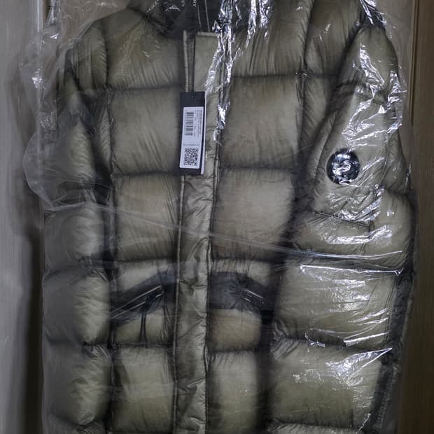 CP컴퍼니 DD쉘 패딩 XXL (새상품)