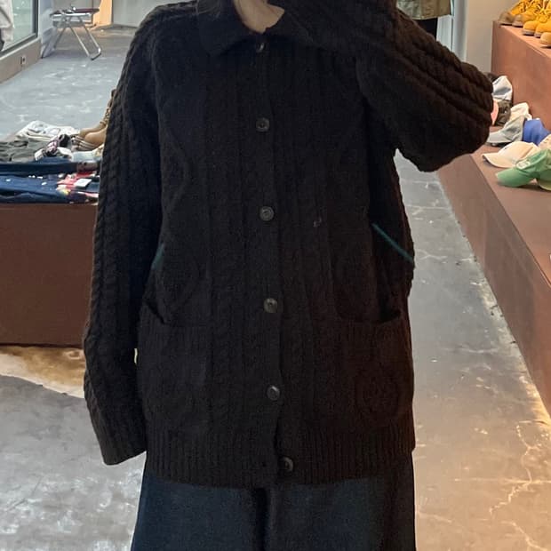 수아레 에어울 아란 브라운 니트 가디건 H2157