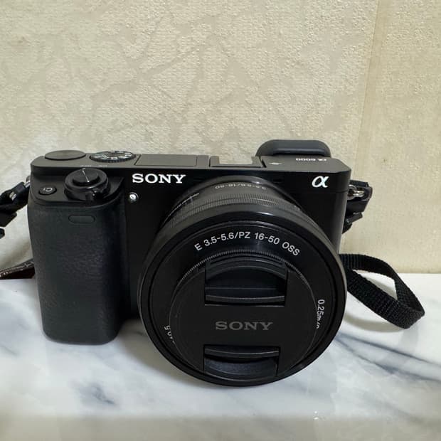 소니 A6000 미러리스