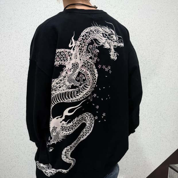 카라쿠리타마시 오리엔탈 드래곤 맨투맨 6L