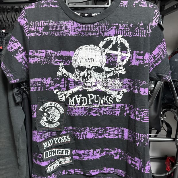 매드펑크 티셔츠