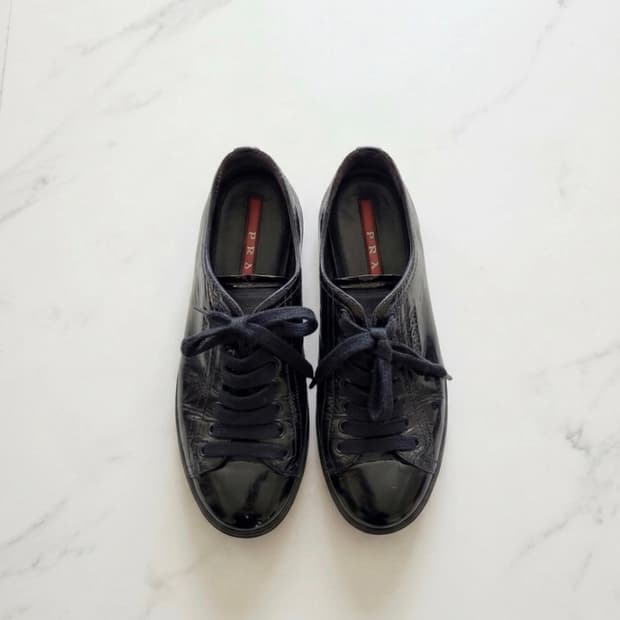 프라다 애나멜슈즈 235