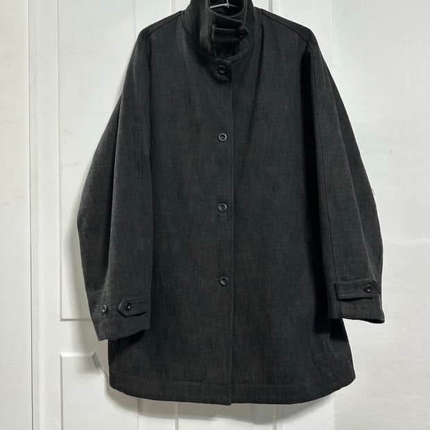 모이아 25FW 하프 코트