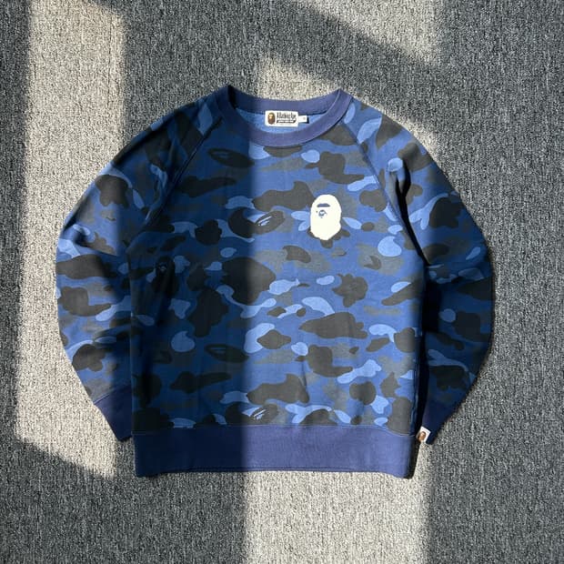 베이프 카모 블루 맨투맨 