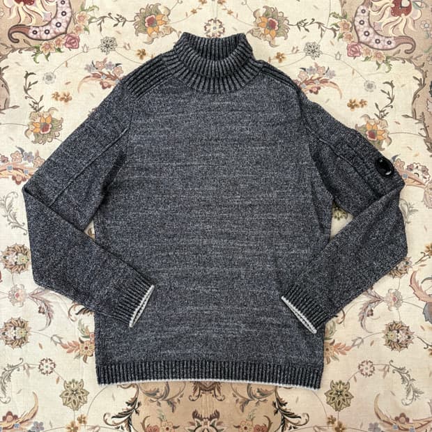 cp컴퍼니 플리스 터틀넥니트