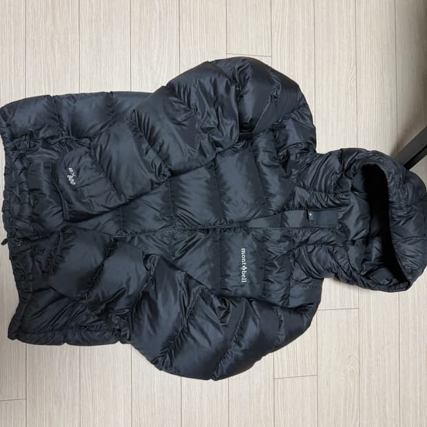 몽벨 라이트 알파인 다운 파카 블랙 새상품급 S사이즈