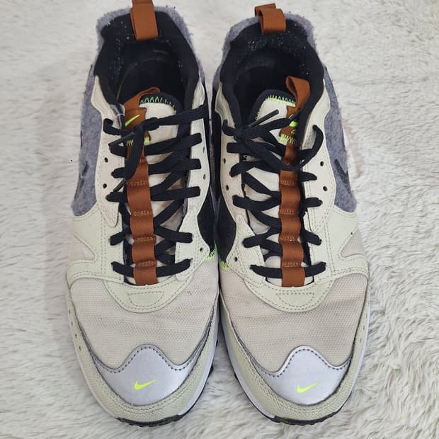 톰브라운 스니커즈