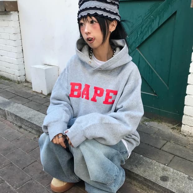 < Bape Logo Hoodie >