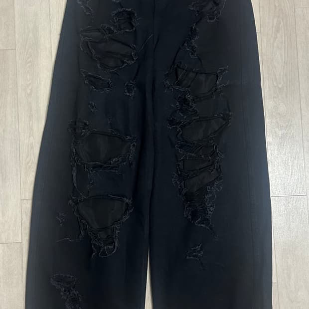 에모스탠스클럽 v1 디스트로이드 배기