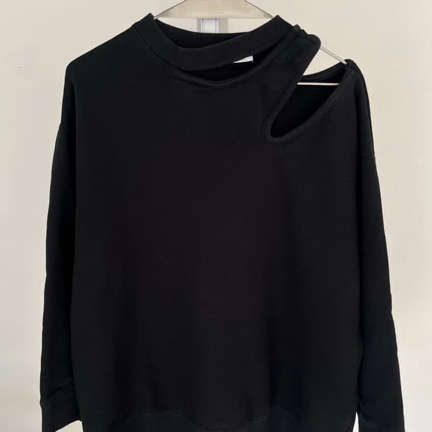 토가 컷아웃 맨투맨