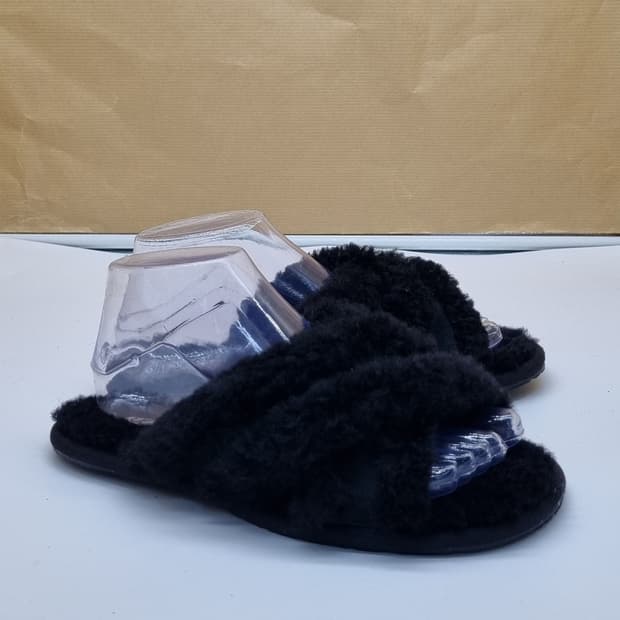 UGG. 어그 스커피타 슬리퍼240.