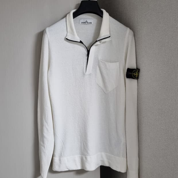 스톤아일랜드 반집업 니트