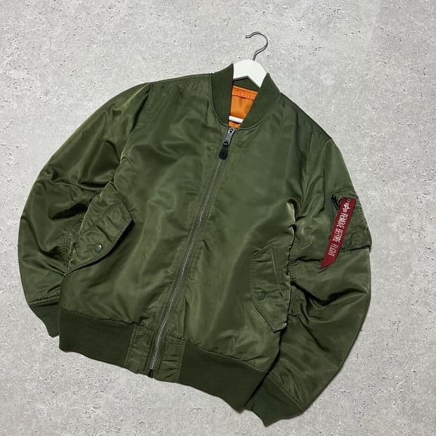 알파인더스트리 MA-1 리버시블 항공점퍼