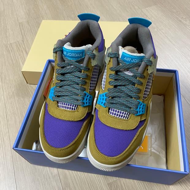 [245] 조던4 유니온 데저트 모스