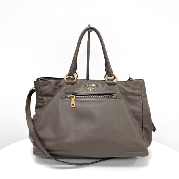 프라다 소프트 카프 레더 토트백