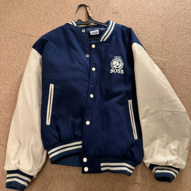 Boss 커피 산토리 바시티 자켓