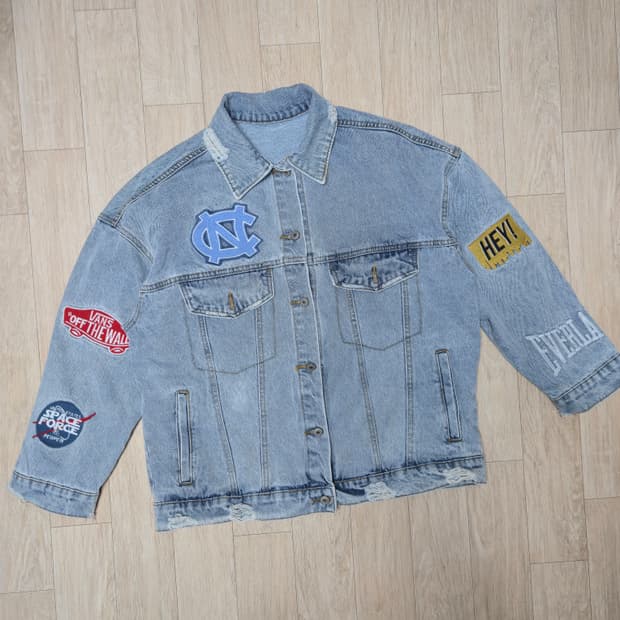 남여공용 오버핏 패치 데님 자켓