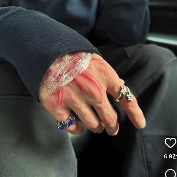 Two jeys ring