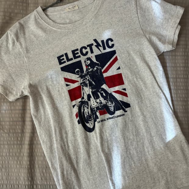 브랜디멜빌 런던 티셔츠