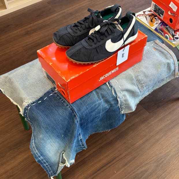 Jacquemus x nike “moonshoes” black