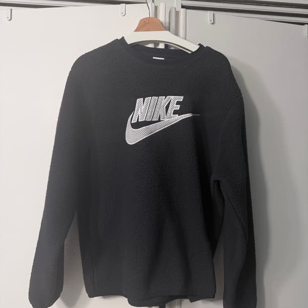 나이키 뽀글이 플리스 맨투맨 블랙 L