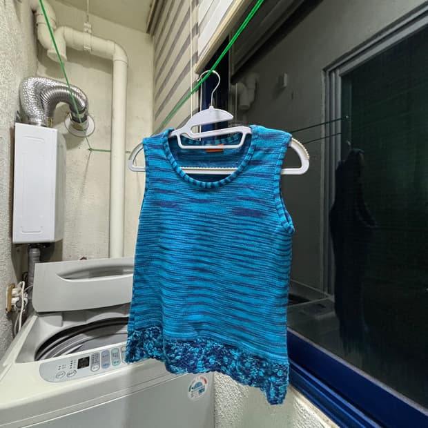 Blue top