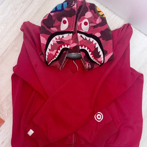 베이프 후드집업