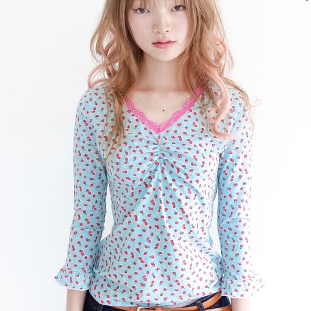 샵페어리 little strawberry lace top