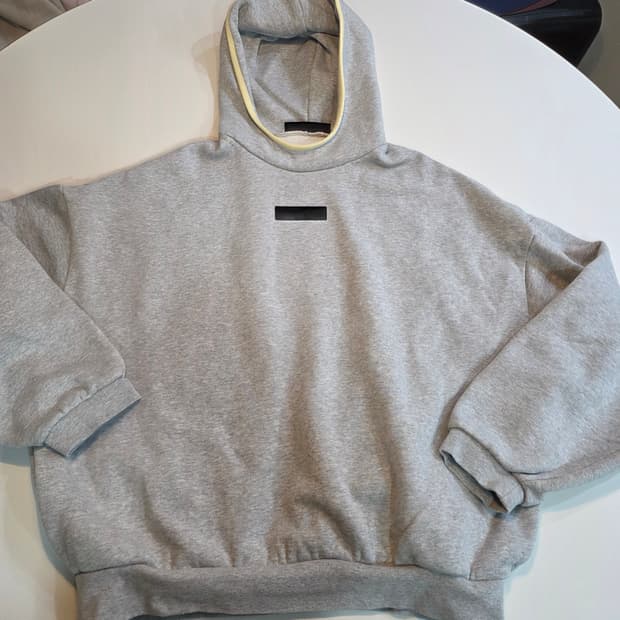 피오갓 에센셜  후드 M사이즈 판매해요