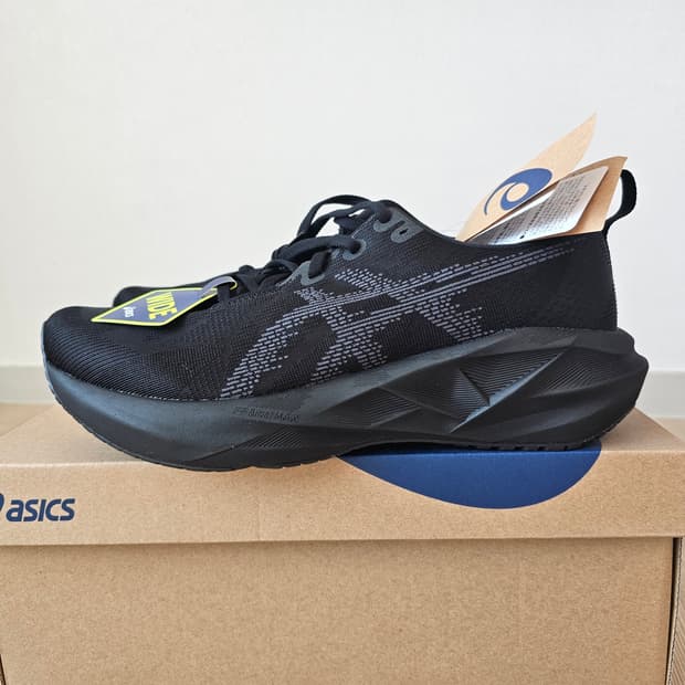 280 새제품) 아식스 노바블라스트 5 블랙 2E 와이드 런닝화 러닝화