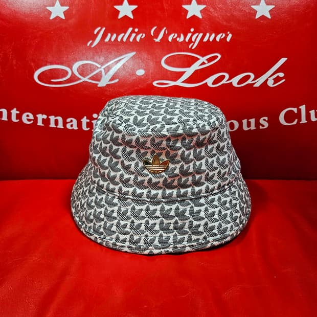 아디다스(Adidas) 모노그램 버킷햇 Free sizr