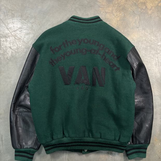 Van Jac 울 바시티 자켓