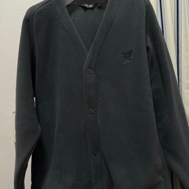 유니클로 X 니들스 콜라보 가디건 다크그레이 L사이즈