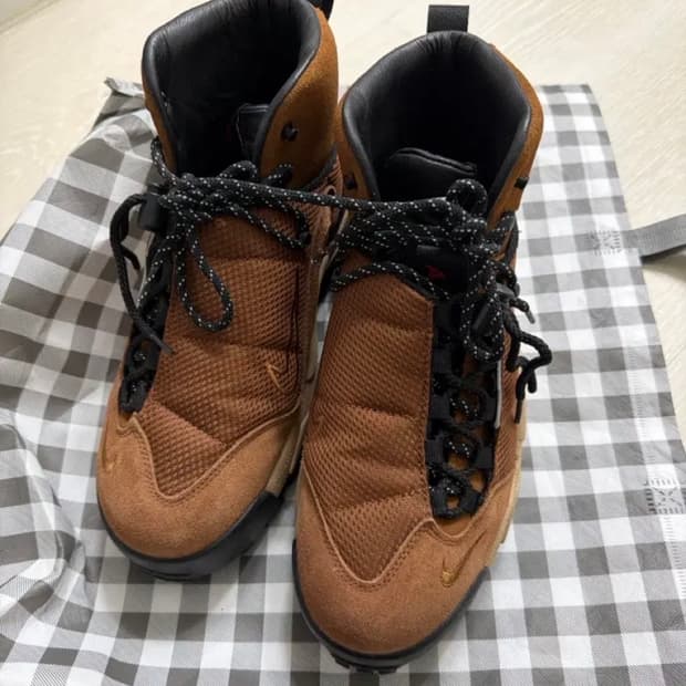 나이키 사카이 마그마스케이프