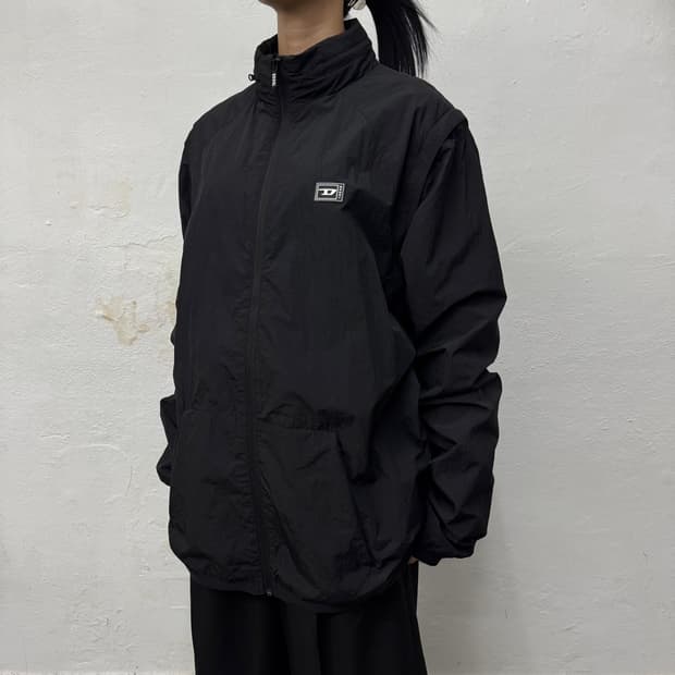 디젤 DSL55 블랙컬러 스포츠 칼라넥 후드 2way 나일론 윈드브레이커