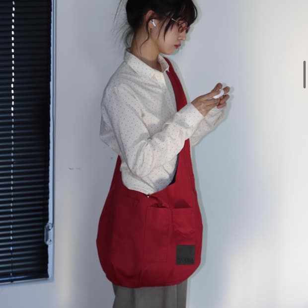 온스카 리버시블 크로스백 (레드&네이비)